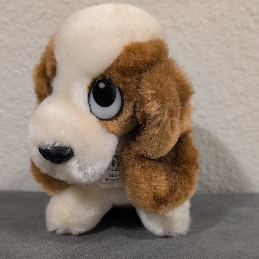 Vintage 4" Hush Puppies Plush Dog
